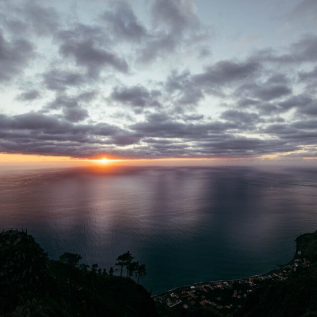 miradouro da raposeira sunset by robert mangelmann | 20211109madeira_302
