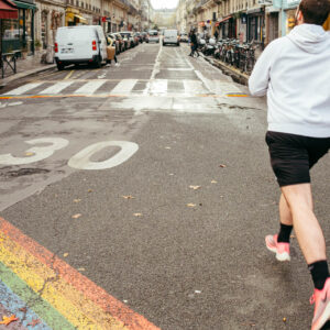 rainbow jogger by robert mangelmann | 20221126paris_072