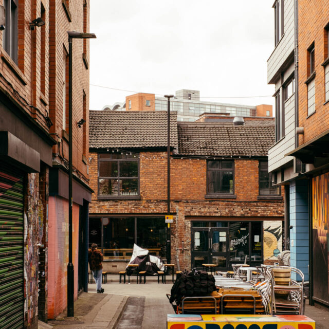 manchester cityscape by robert mangelmann | 20230518manchester_012