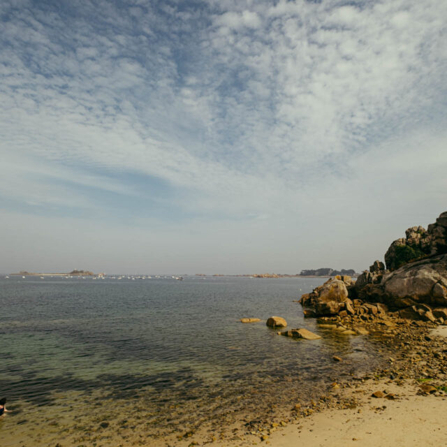 swimming at port blanc plage by robert mangelmann | 20230908bretagne_032