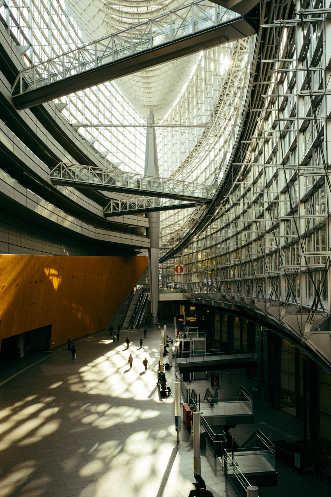 tokyo international forum by robert mangelmann | 20231122tokyo_139