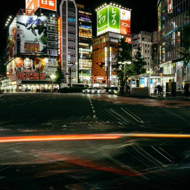 light trail crossing by robert mangelmann | 20231124tokyo_0336