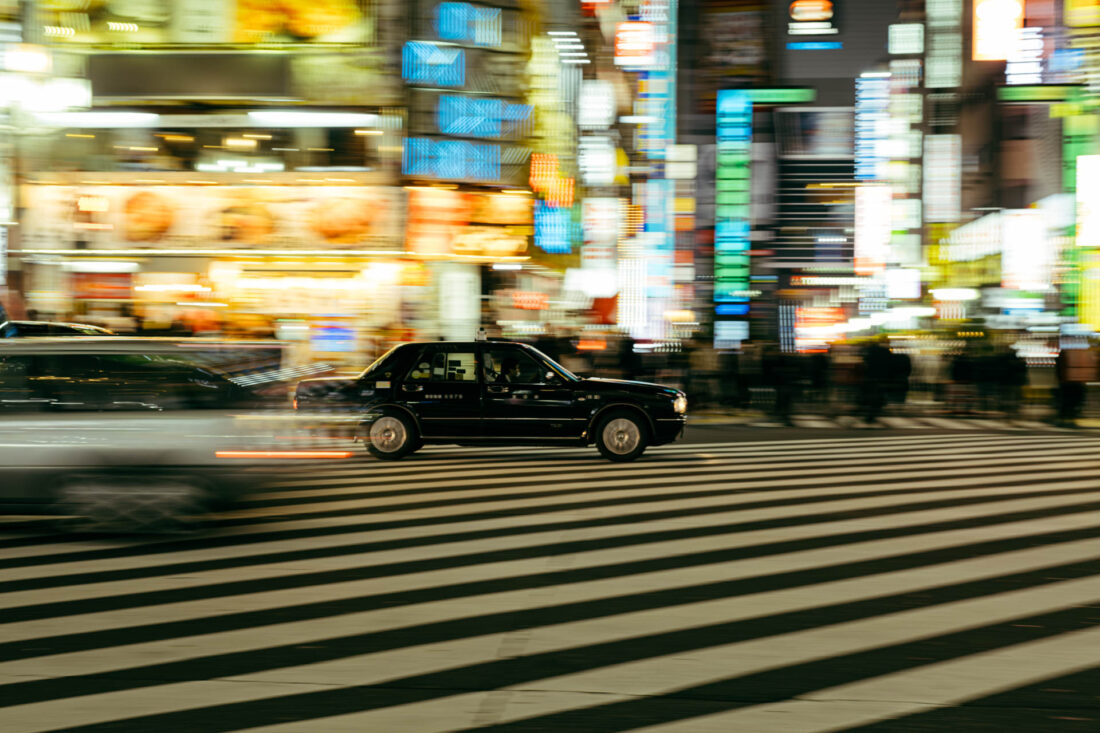 crosswalk pan shot vii by robert mangelmann | 20231124tokyo_0536