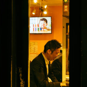 shimbashi afterwork iii by robert mangelmann | 20231129tokyo_378