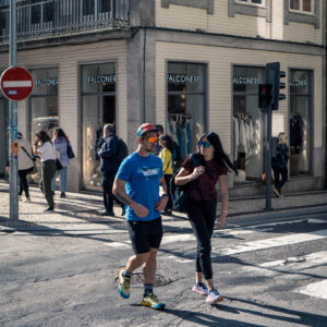 sunglasses couple by robert mangelmann | 20241107porto_050