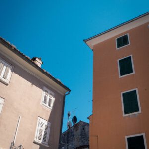 streets of rovinj v by robert mangelmann | 20250629kroatien_100